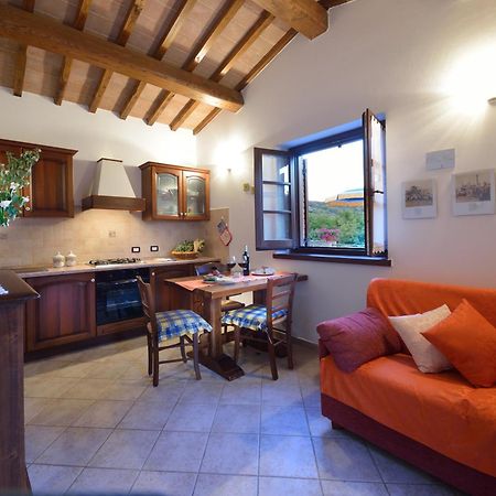 Agriturismo San Severo パッシニャーノ・スル・トラジメーノ 部屋 写真